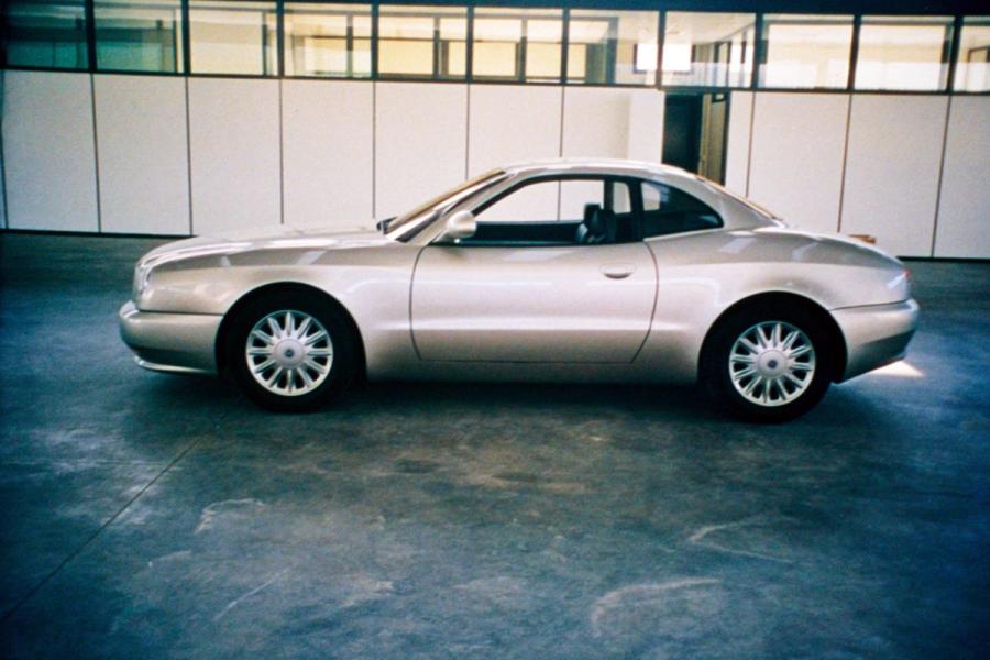  Isotta-Fraschini T12 1998 года  (фото 2 из 3)
